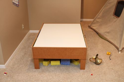 train lego table
