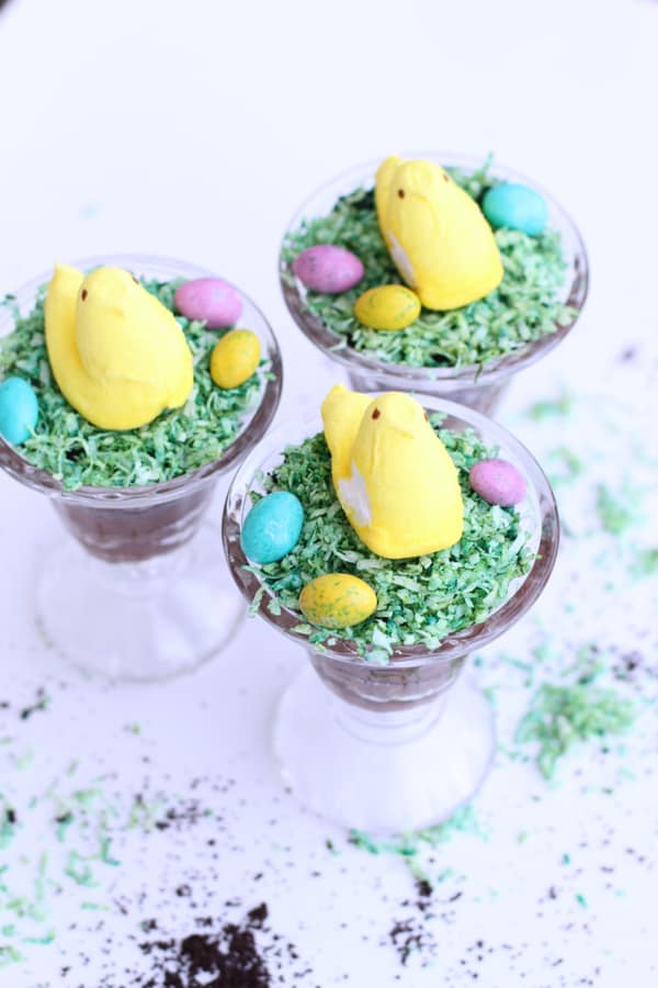 Easter Dirt Cups With Happy Easter Chicks